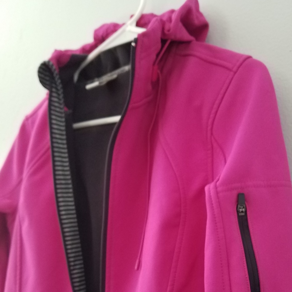 MOVINGPrice ⬇︎ Mondetta Fleece-lined Rain Coat